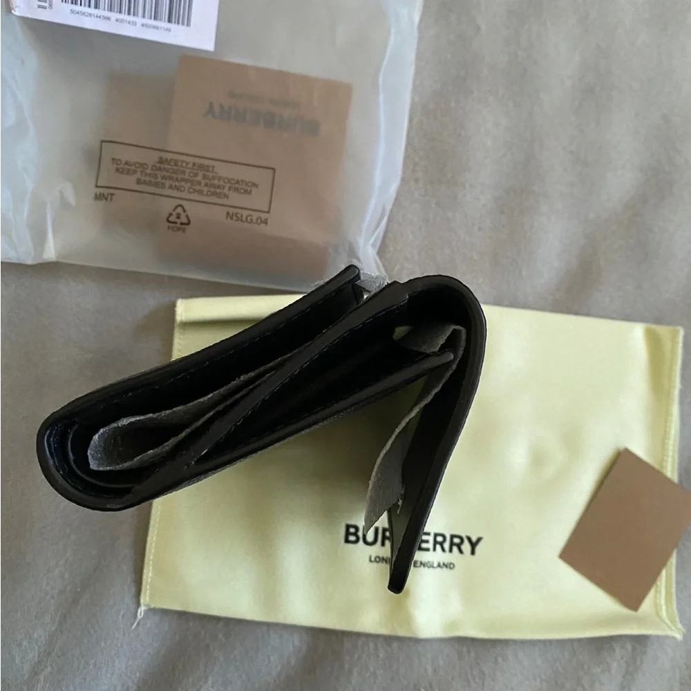 NWT Burberry Luna black grained leather small coin pouch snap wallet - Picture 3 of 6